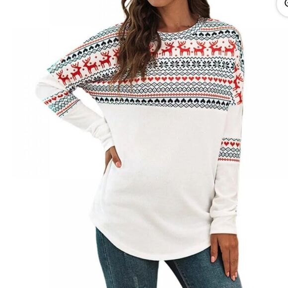 Camisa cute white sweater top with cute red and blue holiday designs. - Picture 2 of 11